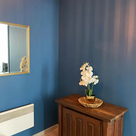 Ubac - Chic & Douillet 圣戈当